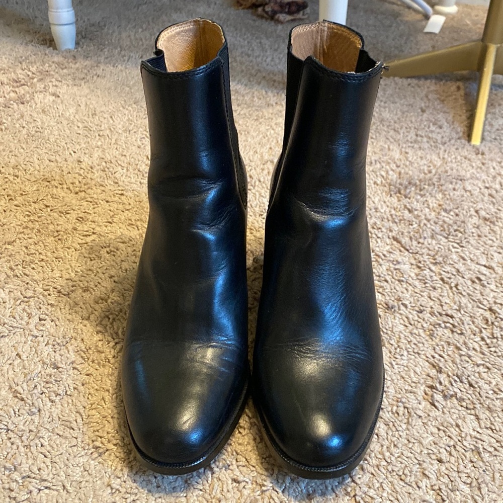 Madewell Laura Chelsea boot size 7